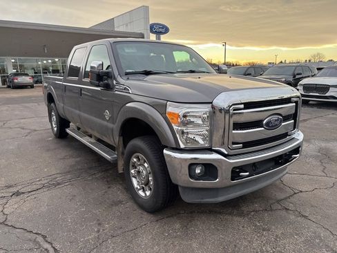 Used 2014 Ford F250 XLT w/ XLT Premium Package image 9