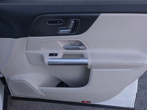 Certified 2025 Mercedes-Benz GLA 250 4MATIC image 20