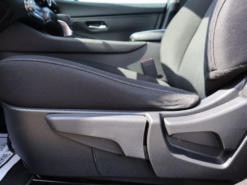 Used 2022 Nissan Sentra SV w/ All-Weather Package FWD image 22