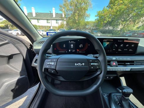 Used 2026 Kia K4 FWD image 33