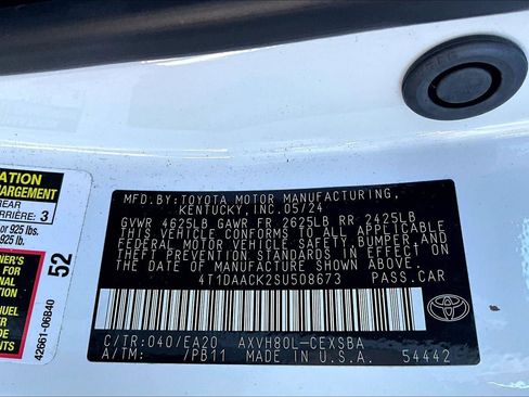 Used 2025 Toyota Camry SE image 17