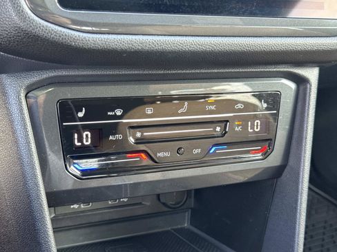 Certified 2024 Volkswagen Tiguan SE R-Line FWD image 15
