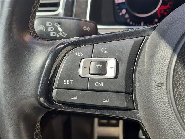 Used 2018 Volkswagen Golf 4-Door AWD/4WD image 11