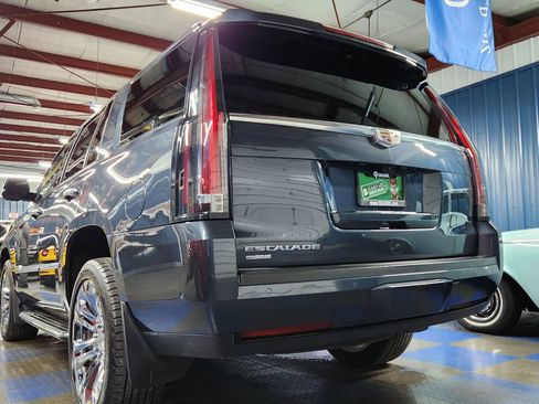 Used 2020 Cadillac Escalade Luxury image 80