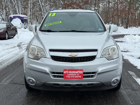 Used 2013 Chevrolet Captiva Sport LTZ FWD image 2