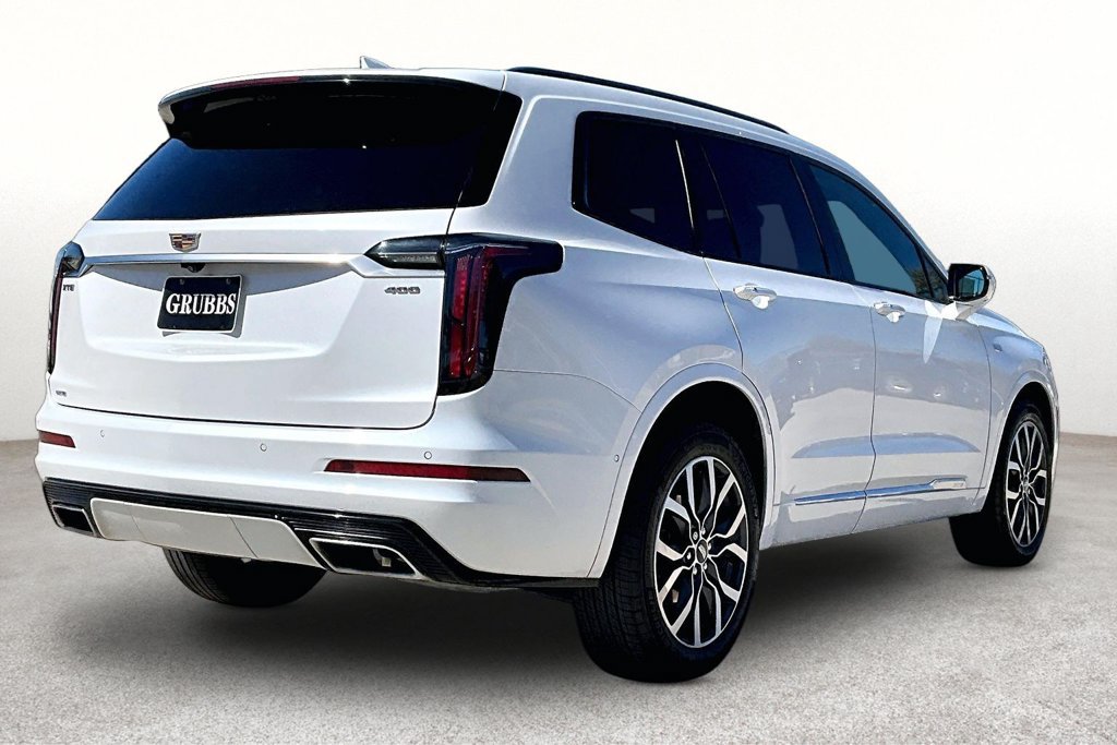 Used 2024 Cadillac XT6 AWD image 14