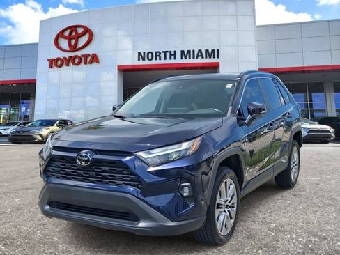 Used 2022 Toyota RAV4 XLE Premium FWD image 2