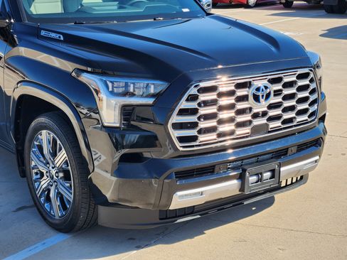 Used 2024 Toyota Sequoia Capstone image 7