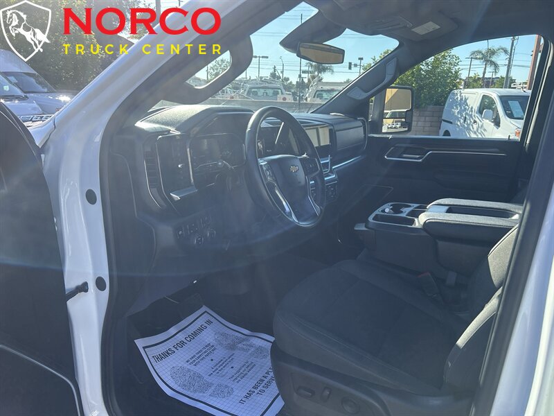 Used 2025 Chevrolet Silverado 2500 LT w/ Convenience Package AWD/4WD image 10