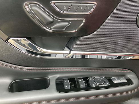 New 2025 Lincoln Corsair Reserve w/ Equipment Group 202A image 20