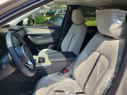 New 2026 MAZDA CX-90 3.3 Turbo w/ Preferred Package AWD/4WD image 16