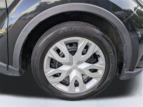 Used 2021 Toyota C-HR LE image 12