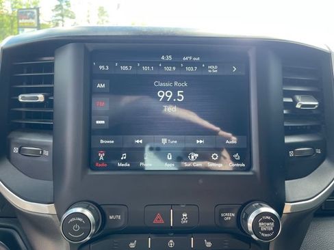 Used 2020 RAM 2500 Big Horn w/ Towing Technology Group AWD/4WD image 18