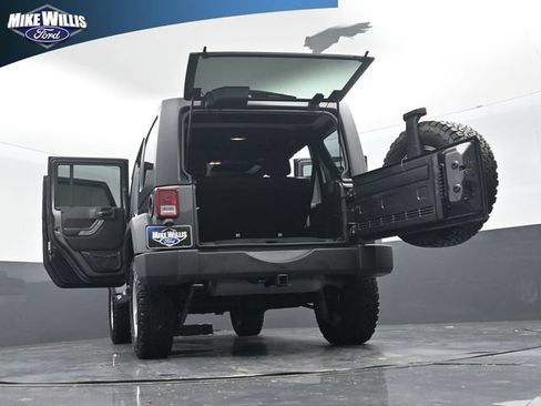 Used 2017 Jeep Wrangler Unlimited Sport w/ Quick Order Package 24S AWD/4WD image 30