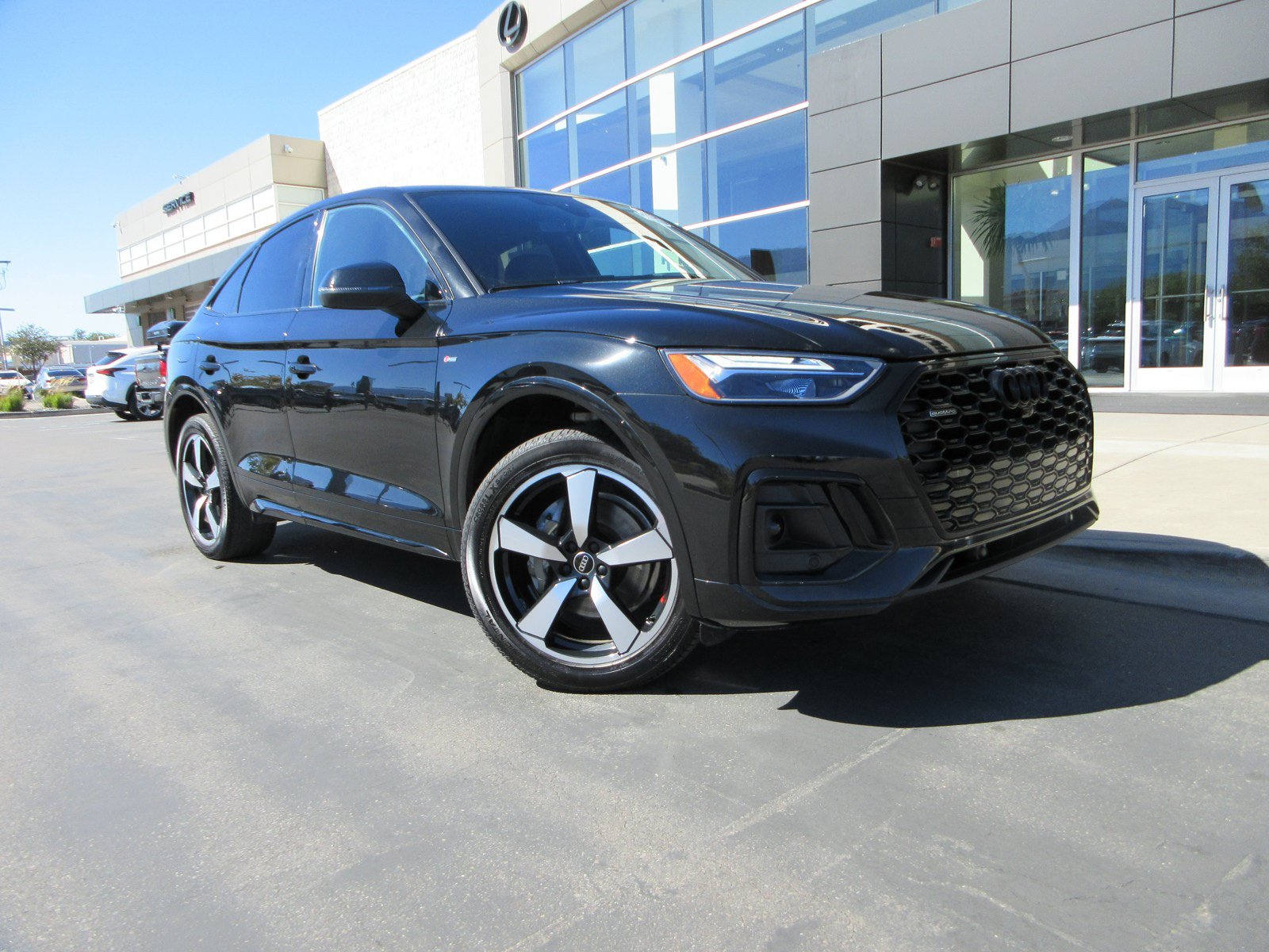 Used 2023 Audi Q5 2.0T Premium Plus w/ Premium Plus Package AWD/4WD image 13