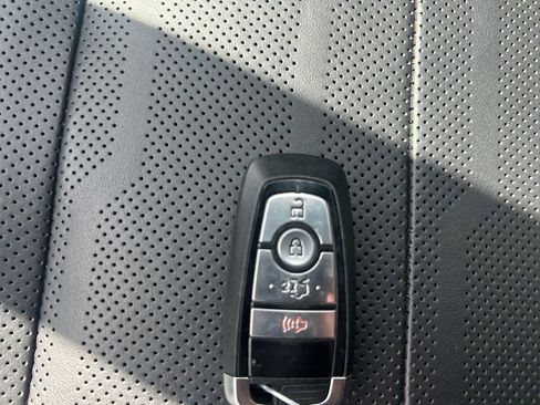 Used 2021 Ford Mustang GT Premium RWD image 32