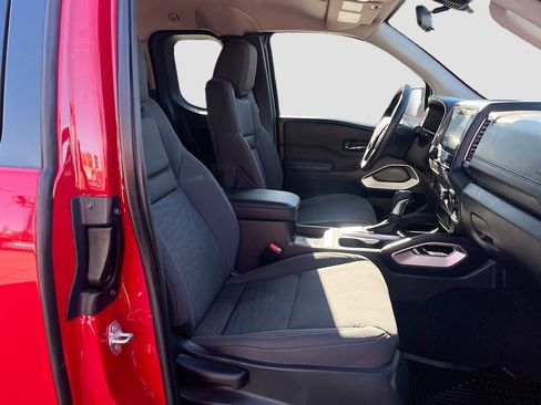 Used 2024 Nissan Frontier SV w/ Technology Package RWD image 26