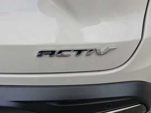 New 2026 Chevrolet Trax ACTIV w/ Sunroof Package FWD image 36