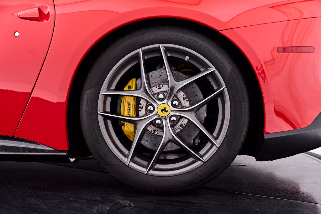 Used 2016 Ferrari F12 Berlinetta RWD image 38