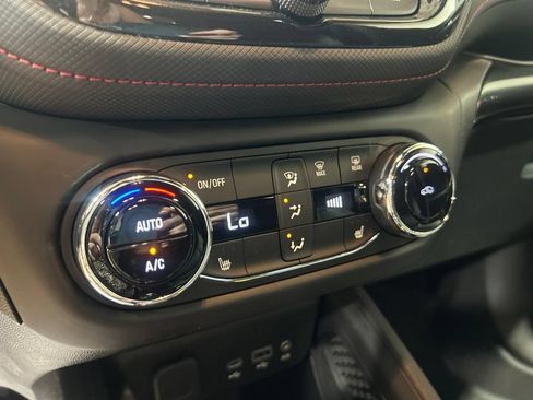 Used 2023 Chevrolet TrailBlazer RS w/ Convenience Package AWD/4WD image 31