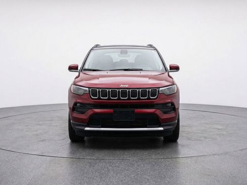 Used 2025 Jeep Compass Limited image 2