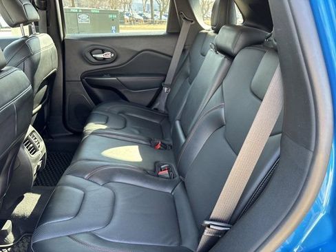 Used 2022 Jeep Cherokee Trailhawk w/ Premium Leather Package image 18