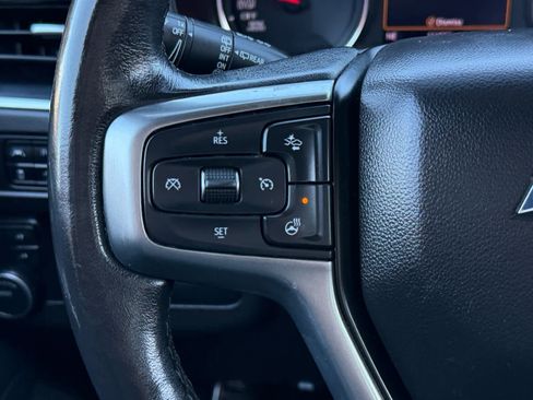 Used 2021 Chevrolet Suburban Z71 w/ Luxury Package image 20