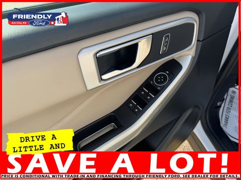Used 2022 Ford Explorer XLT image 13