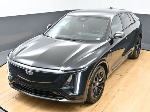 Used 2024 Cadillac Lyriq Sport AWD/4WD image 44