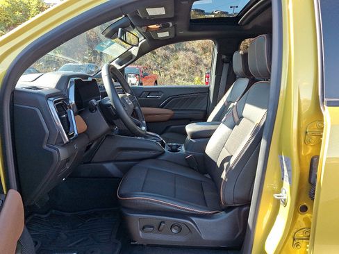 Used 2023 GMC Canyon AT4 w/ Canyon Safety Plus Package image 15