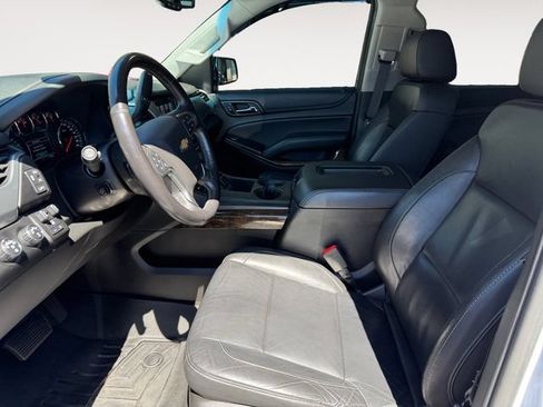 Used 2018 Chevrolet Tahoe LT w/ LT Signature Package AWD/4WD image 9