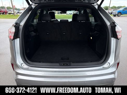 Used 2022 Ford Edge Titanium w/ Equipment Group 301A AWD/4WD image 22