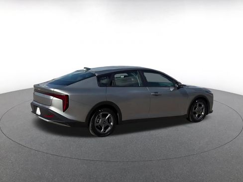 Used 2025 Kia K4 FWD image 14