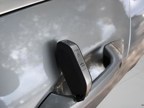 New 2026 Kia Sportage LX image 9