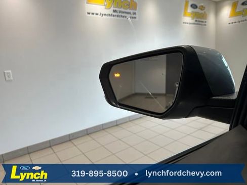 Used 2023 Chevrolet Equinox LT image 14