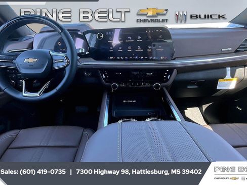 New 2026 Chevrolet Suburban High Country AWD/4WD image 13