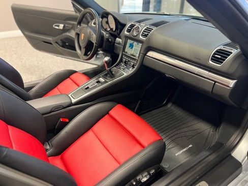 Used 2015 Porsche Boxster S image 25