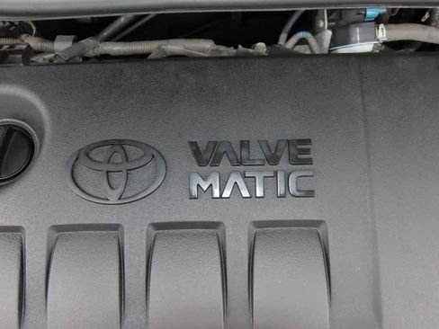 Used 2017 Toyota Corolla iM image 10