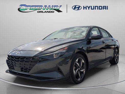 Certified 2023 Hyundai Elantra SEL w/ Convenience Package FWD image 4