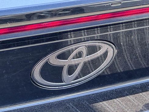 Used 2025 Toyota Prius LE AWD/4WD image 14