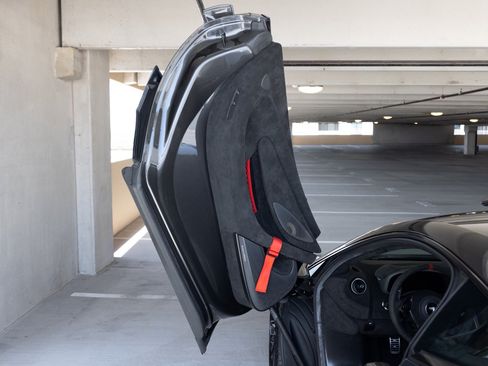 Used 2020 McLaren 620R RWD image 44