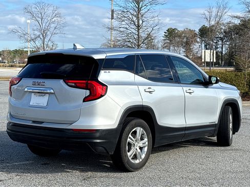 Used 2020 GMC Terrain SLE image 18