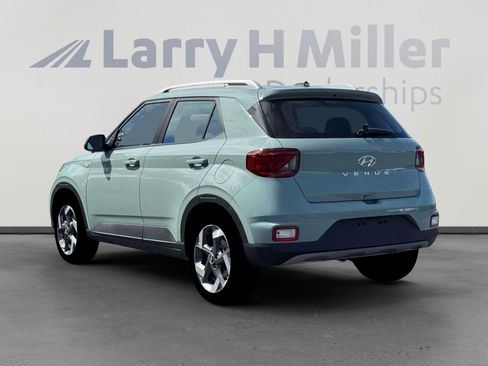 New 2026 Hyundai Venue SEL FWD image 5