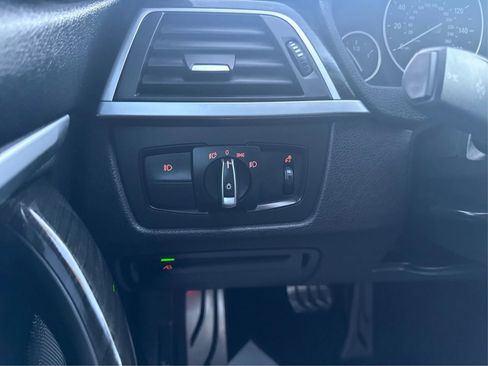 Used 2019 BMW 440i Coupe w/ M Sport Package RWD image 18
