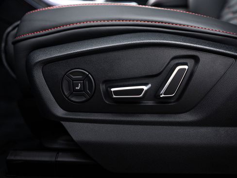 New 2026 Audi RS Q8 performance image 17