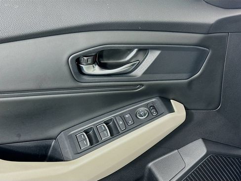 Certified 2023 Honda Accord EX image 17