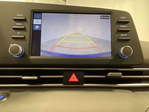 Certified 2025 Hyundai Elantra Sport image 16