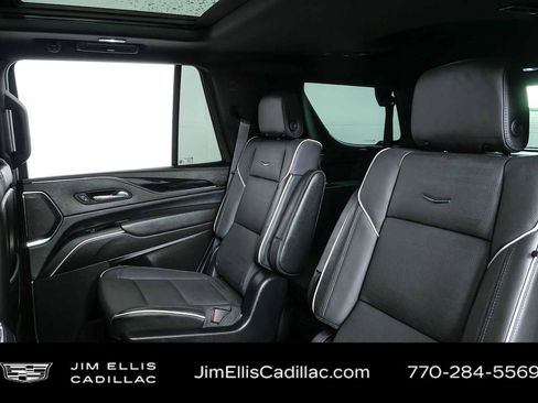 Certified 2024 Cadillac Escalade Sport w/ LPO, ONYX Package AWD/4WD image 19