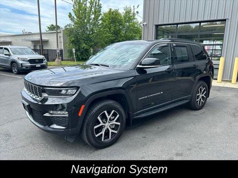 Certified 2024 Jeep Grand Cherokee Limited AWD/4WD image 9