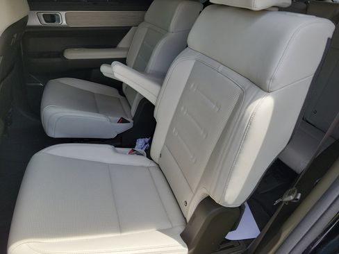 Used 2025 Hyundai Santa Fe Calligraphy AWD/4WD image 7